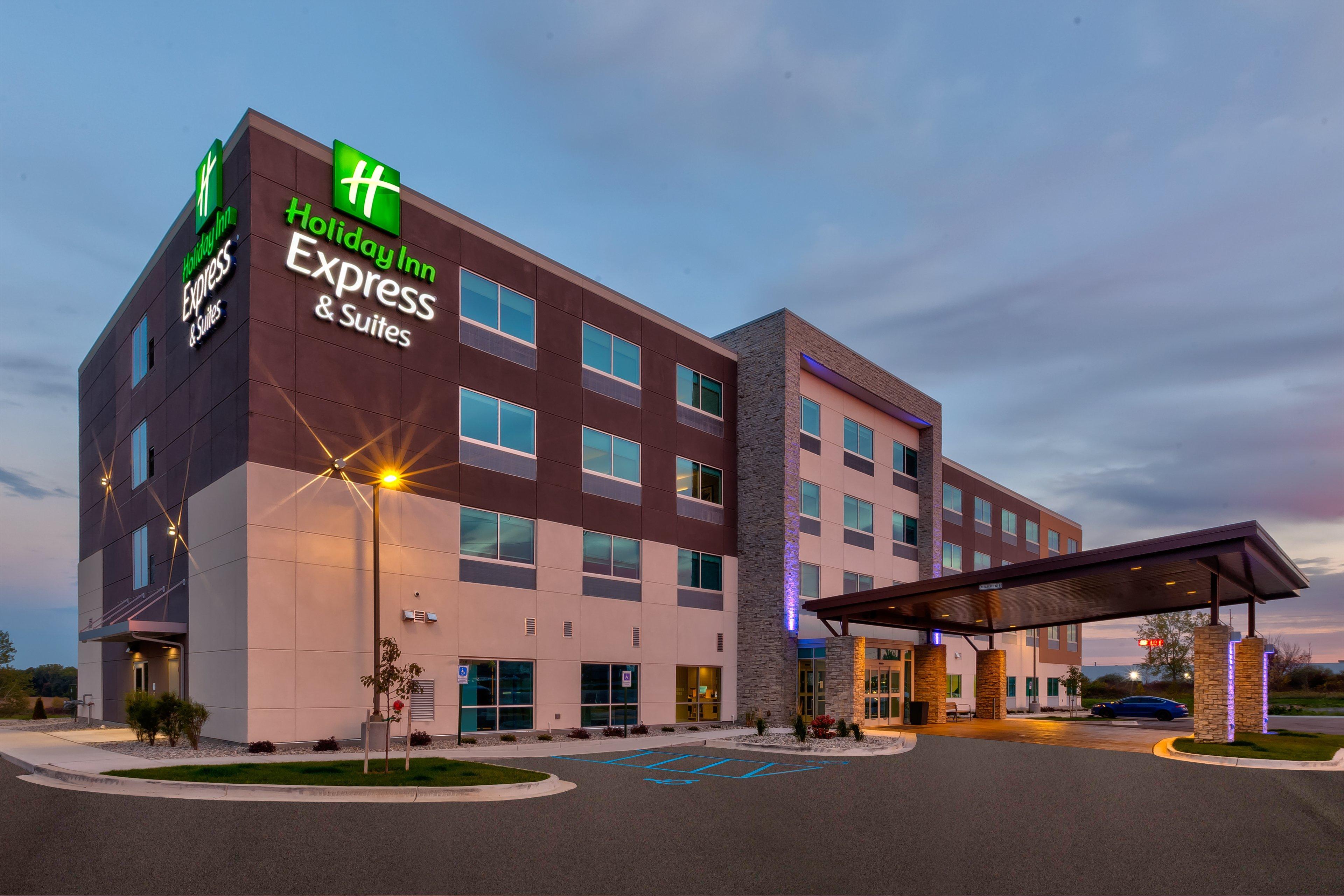 Holiday Inn Express & Suites - Cedar Springs - Grand Rapids N By Ihg Экстерьер фото