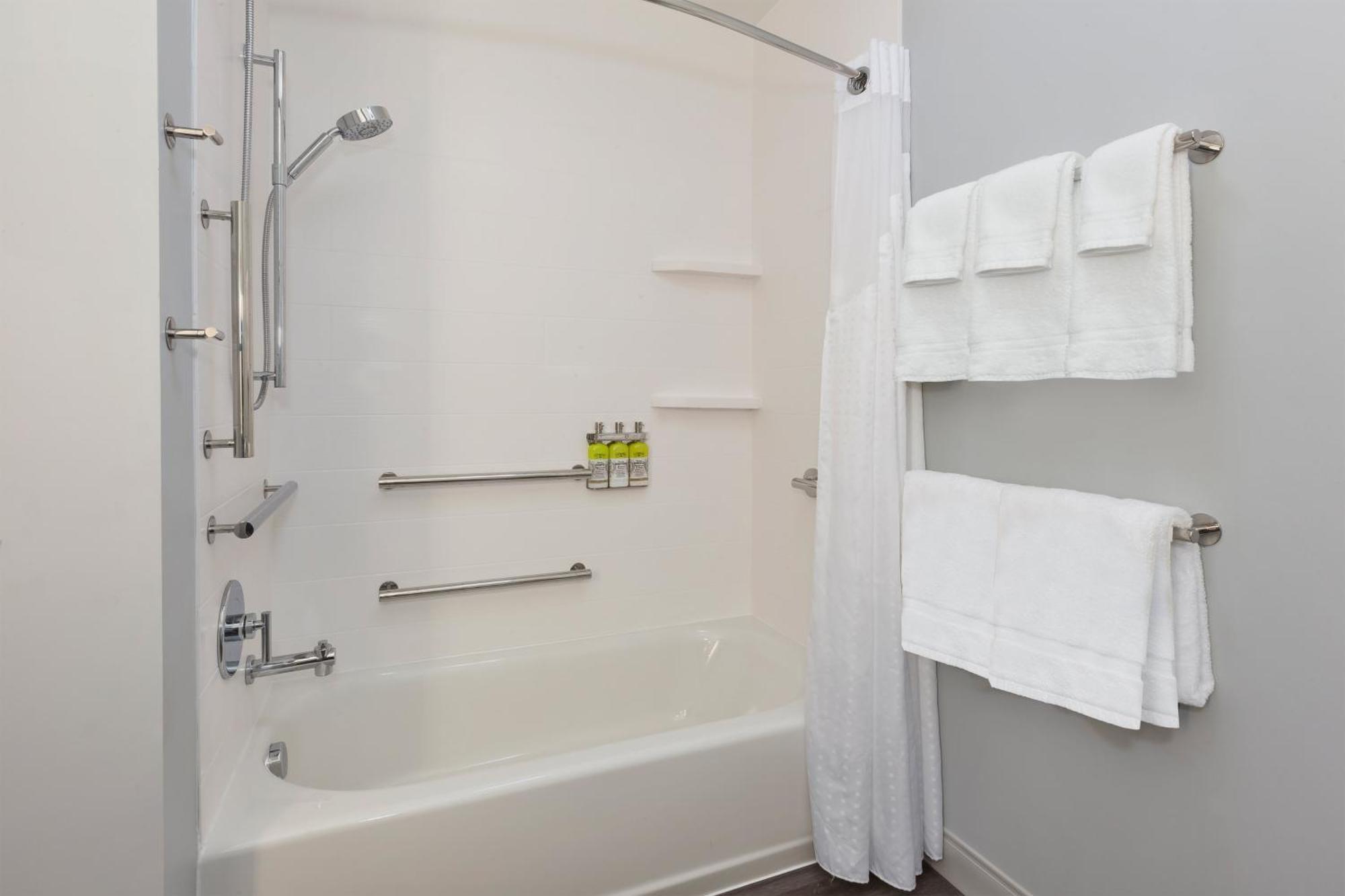 Holiday Inn Express & Suites - Cedar Springs - Grand Rapids N By Ihg Экстерьер фото