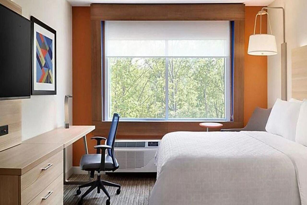 Holiday Inn Express & Suites - Cedar Springs - Grand Rapids N By Ihg Экстерьер фото